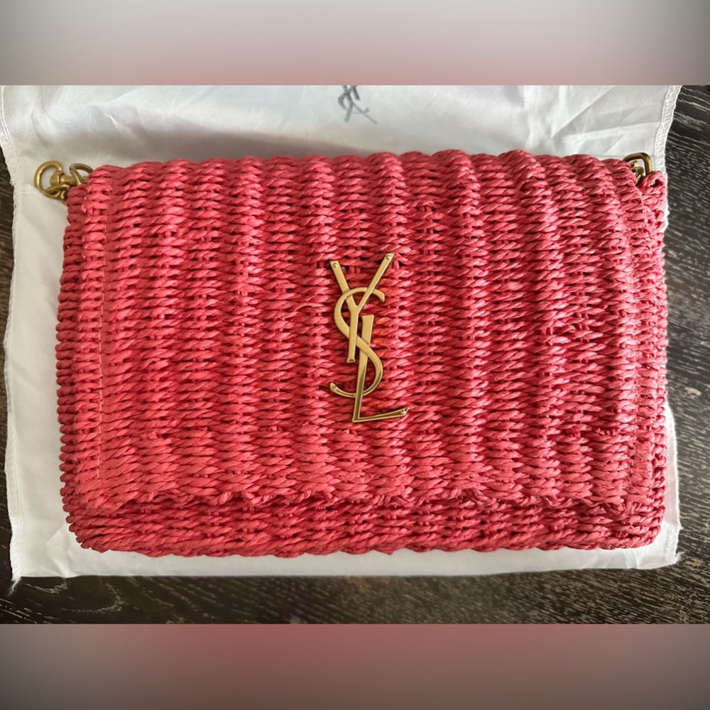 Beautiful pink resort and summer raffia bag! New never used.
